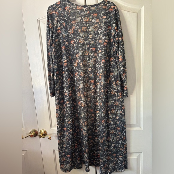 Lularoe Duster - Picture 2 of 4